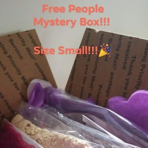 🆕️ 5 Piece Free People Mystery Box!!!